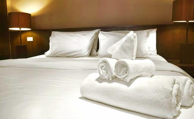 Elmhurst Hotel Reading Ngoại thất bức ảnh